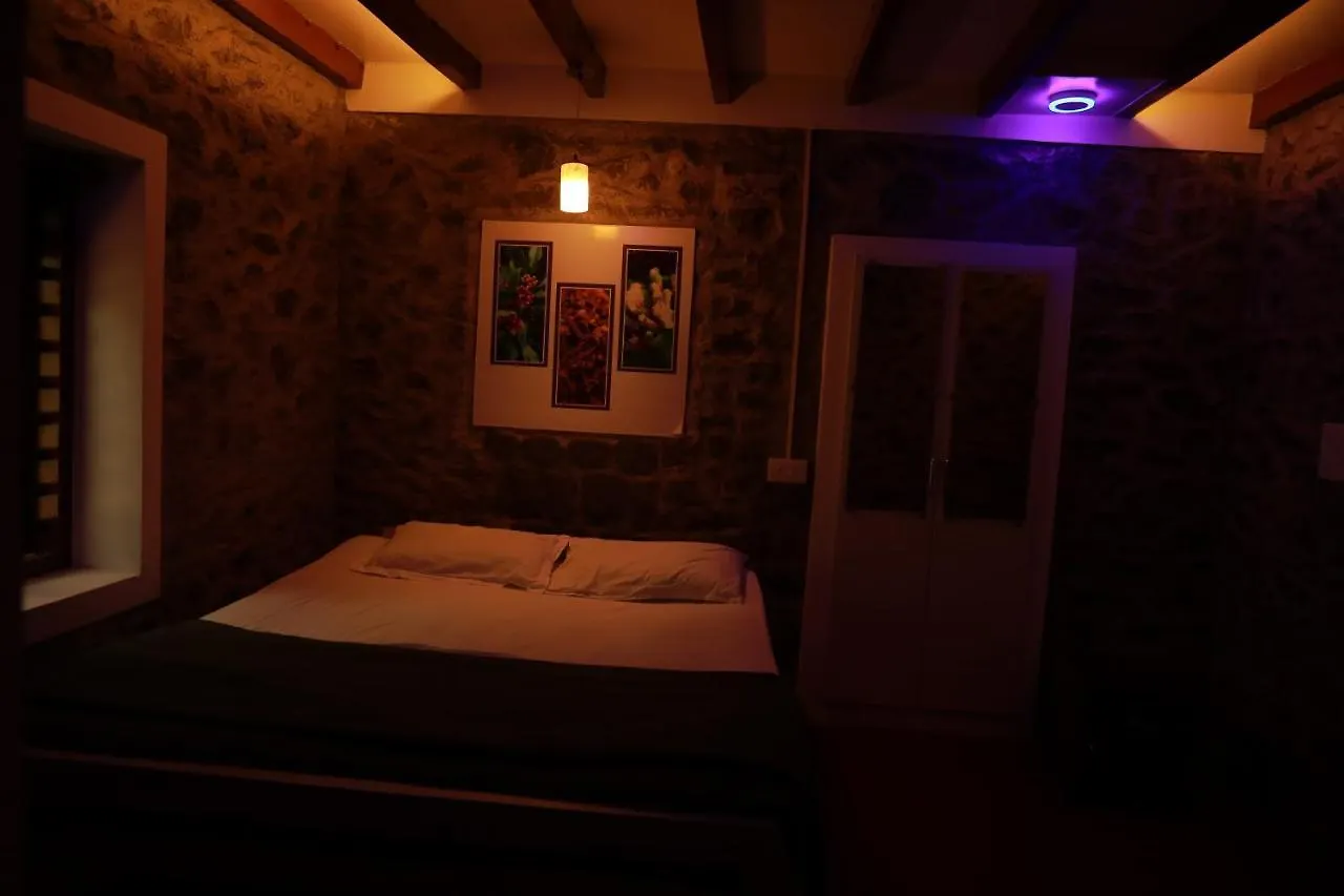Spicebuds Farmstay - Ramakkalmedu Idukki